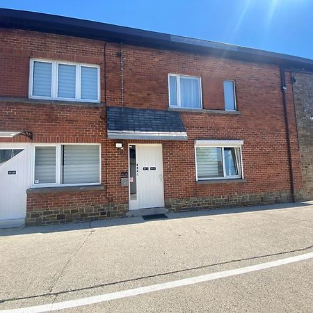 1-D011 Superbe Appartement Spacieux Tres Calme Шарлеруа Экстерьер фото